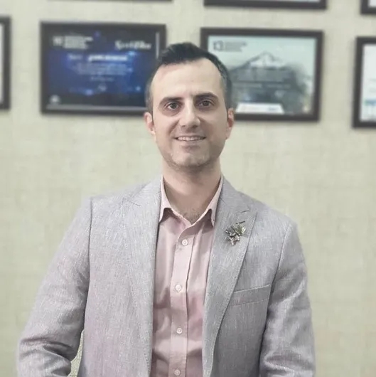 Uzm. Dr. Alborz Moshfeghi