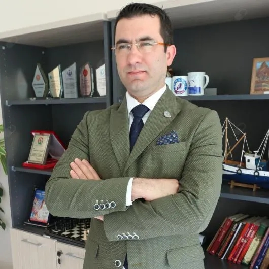 Dr. Ali Bozgedik