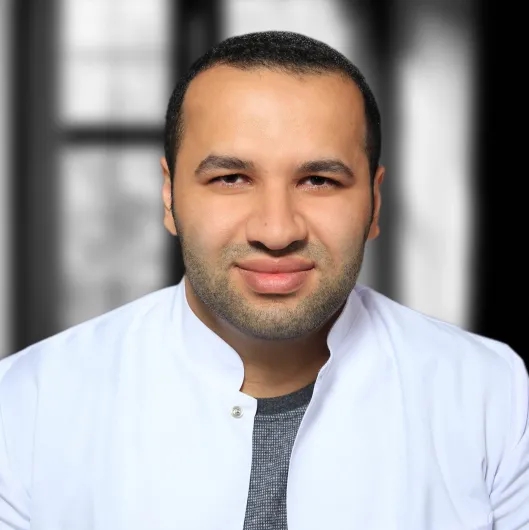 Uzm. Dr. Azar Abıyev