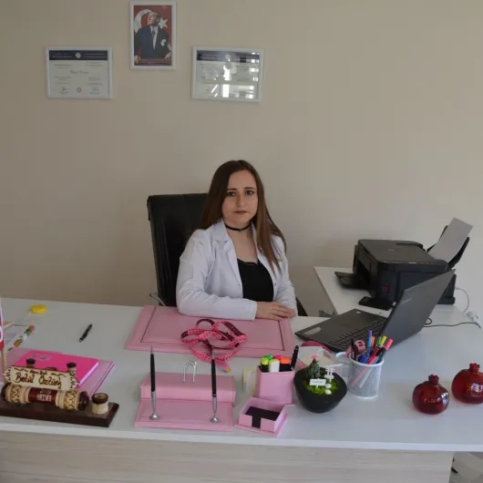 Uzm. Dyt. Betül Öztürk