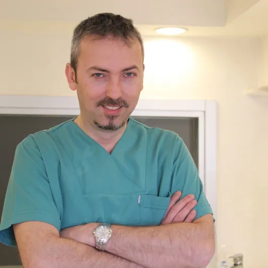 Dt. Bülent Kazım Gençay