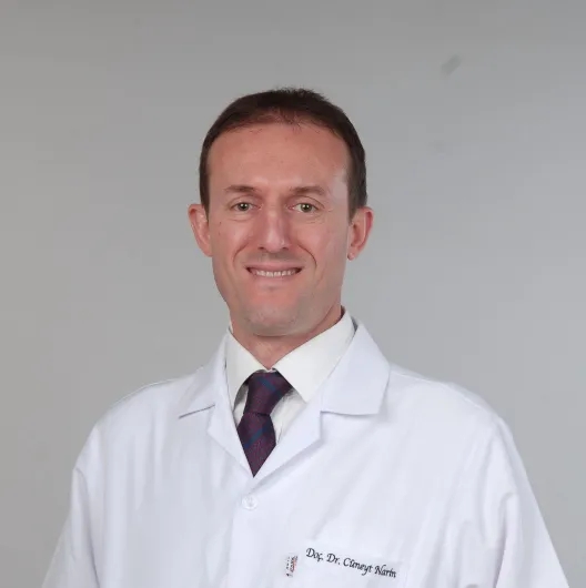 Doç. Dr. Cüneyt Narin
