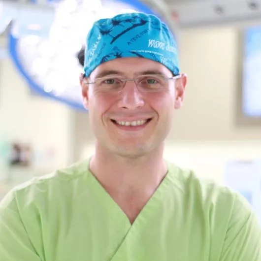 Doç. Dr. Eralp Başer