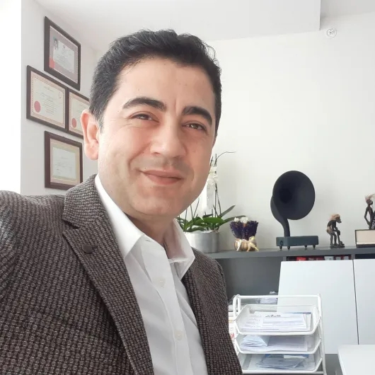 Doç. Dr. Erhan Bayram