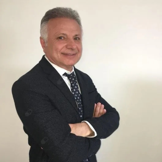Uzm. Dr. Erhan Özel