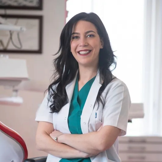 Dt. Ezgi Taşkaya Özgür