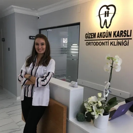 Uzm. Dt. Gizem Akgün Karslı