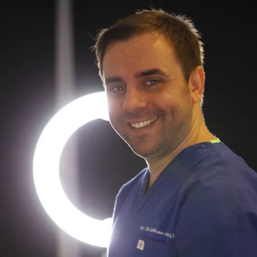 Dt. Gökhan Tunalıgil