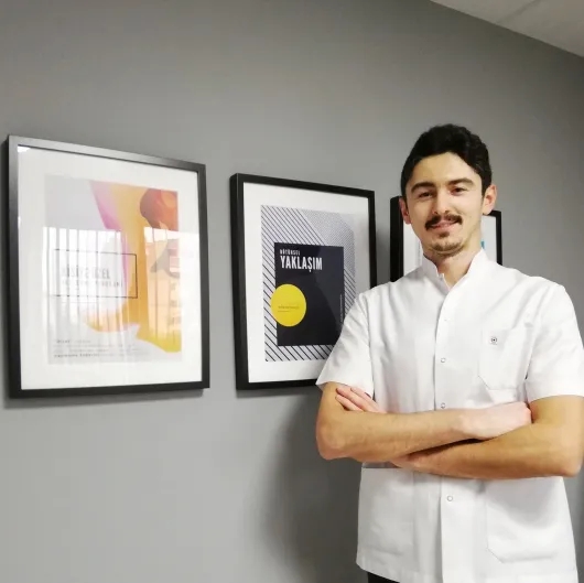 Uzm. Fzt. Hakan Üstünel