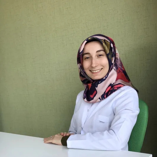 Dt. Hilal Melek Özdemir