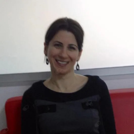 Dt. Hülya Kömüldaş