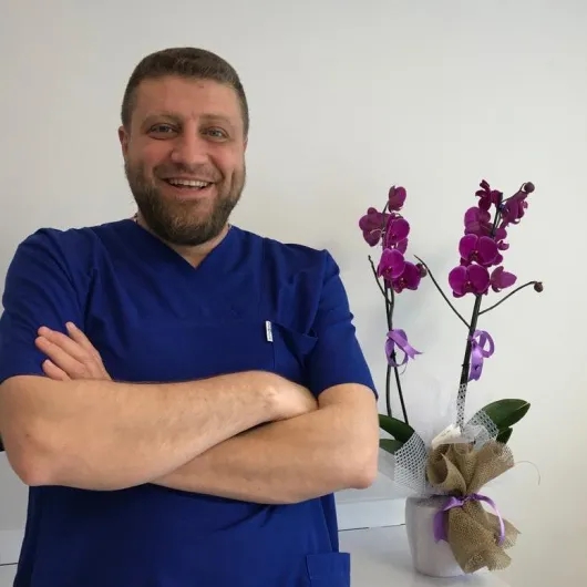 Dt. Hüseyin Münip Yalaz