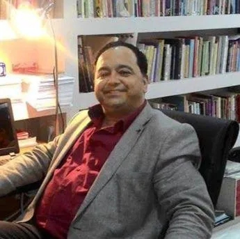 Uzm. Dr. Hüsnü Menteşeoğlu