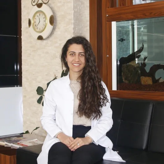 Dt. Merve Semra Pınarakar