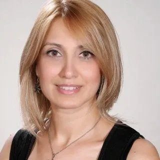 Op. Dr. Münevver Şenkal