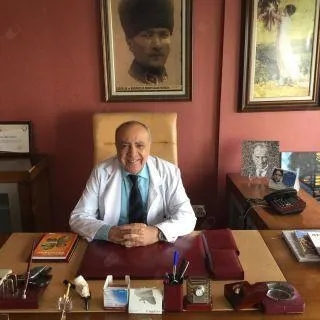 Uzm. Dr. Nihat Özkan