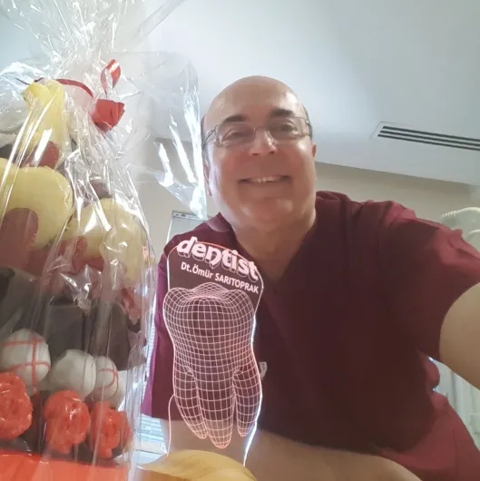 Dt. Ömür Sarıtoprak