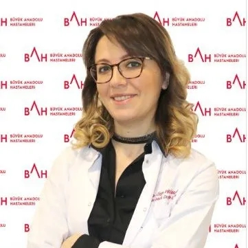 Op. Dr. Özge Piri Mantar