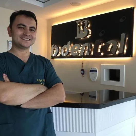 Dr. Dt. Özgür Başlarlı