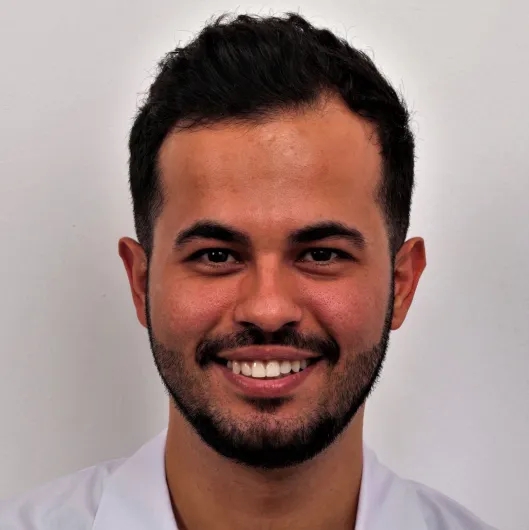 Uzm. Dt. Sadık Karakaş