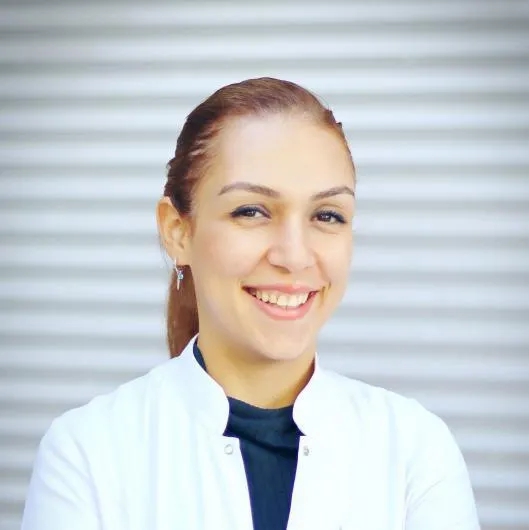 Dr. Dt. Sıla Çağlayan Topal